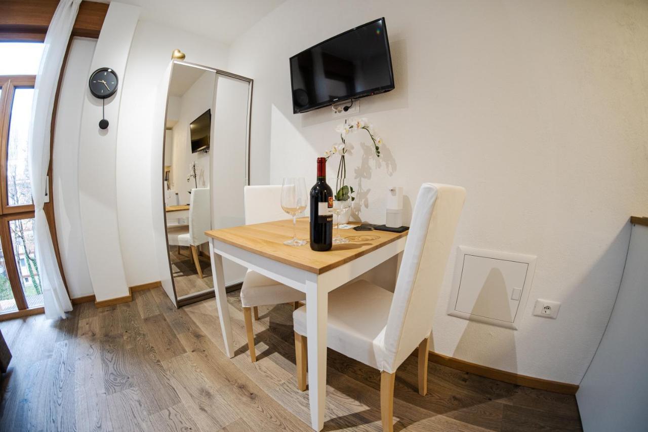 Flow Apartments Winkel Love Und Happiness Merano Exteriör bild